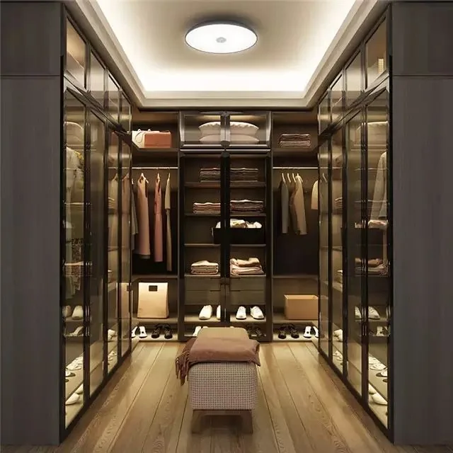 Annual closet cleaning and wardrobe refresh