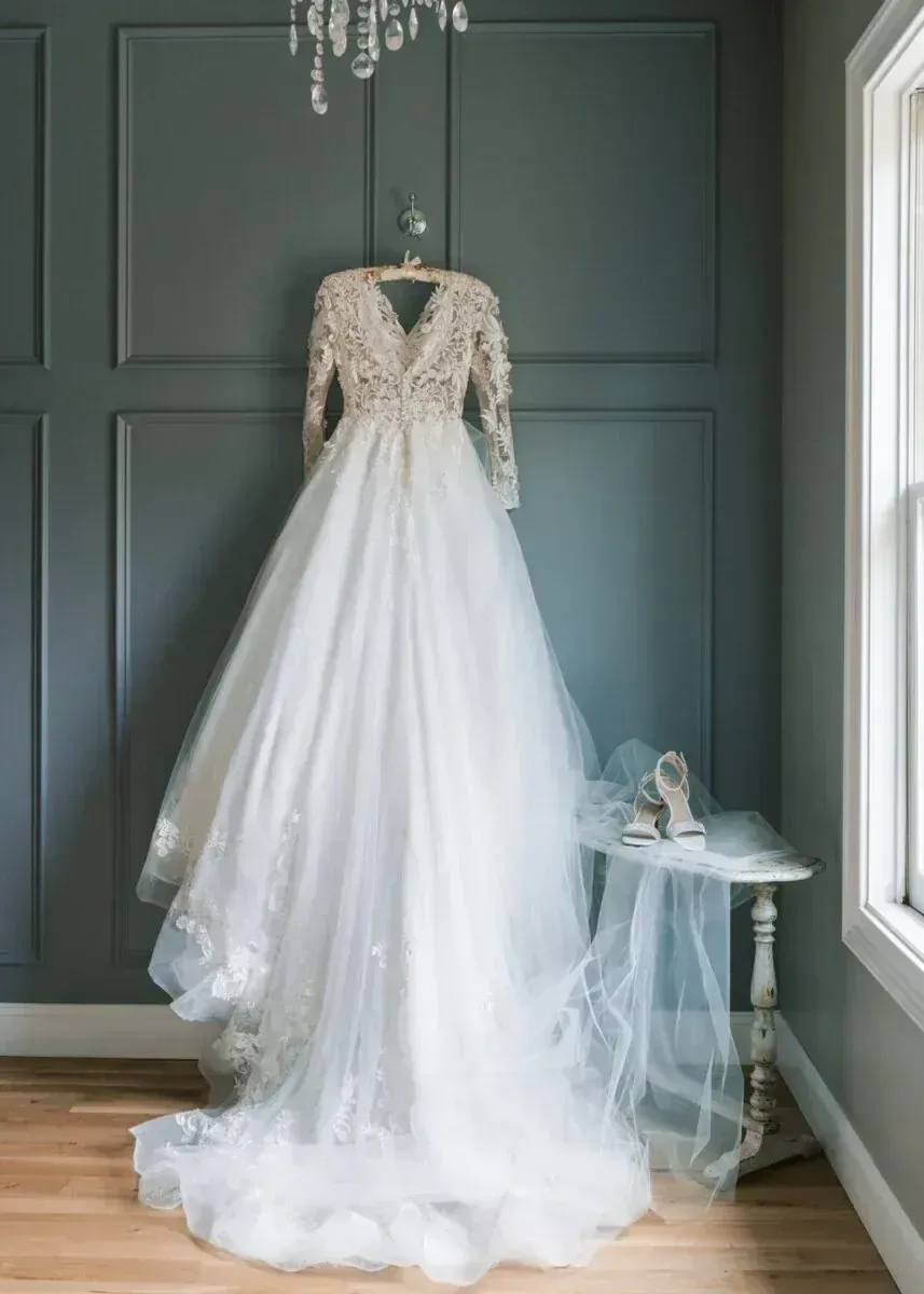 Wedding Gown Vert Gown Preservation 3 Cropped